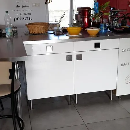5mn Chateau Goutelas Homestay Marcoux (Loire)